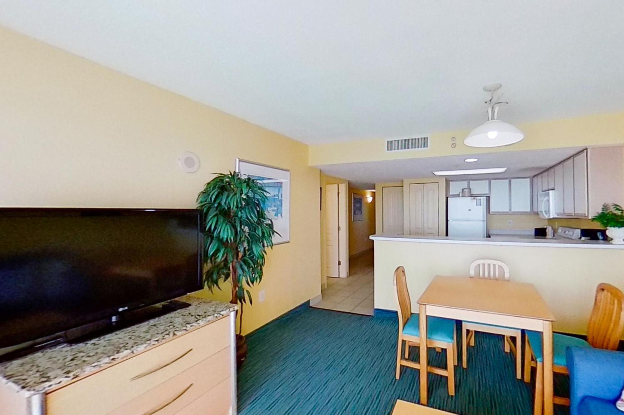Bay Watch Resort Atlantic Beach Room photo