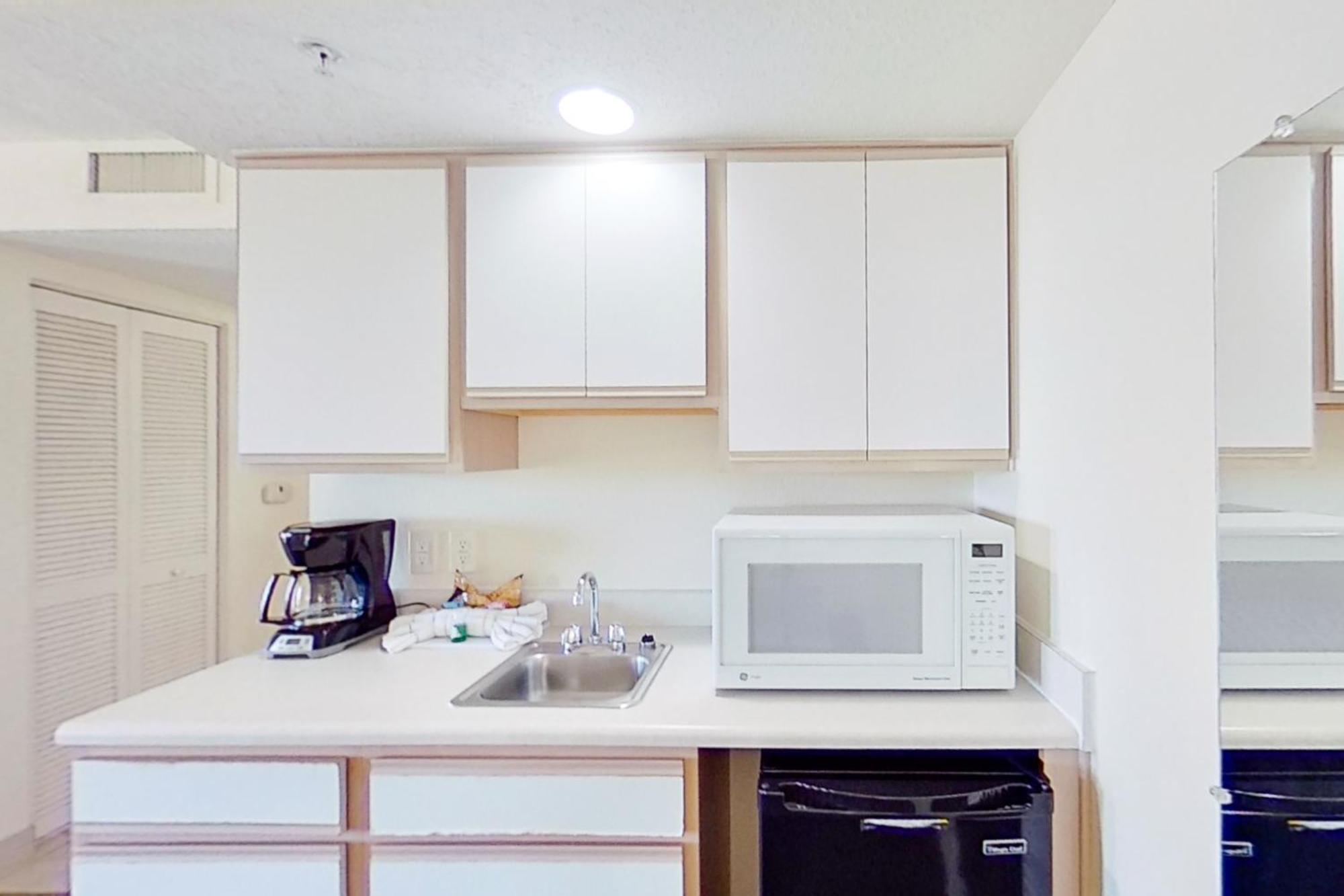 Bay Watch Resort Atlantic Beach Room photo